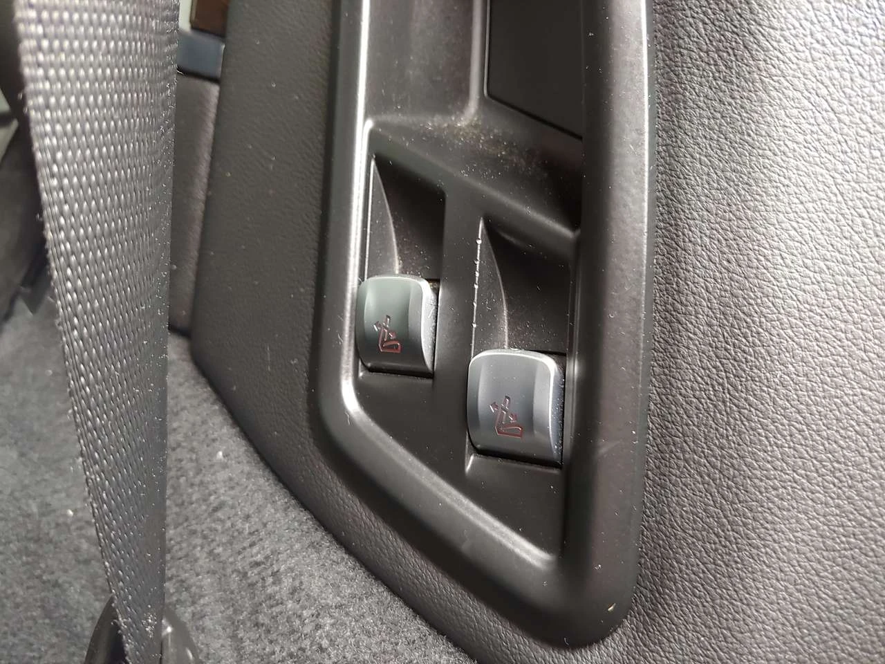 BMW X7 xDrive40i 3.0L AWD | 6 SEAT | SUNROOF | NAV | LTHR | Mobile.bg � ����������� 16