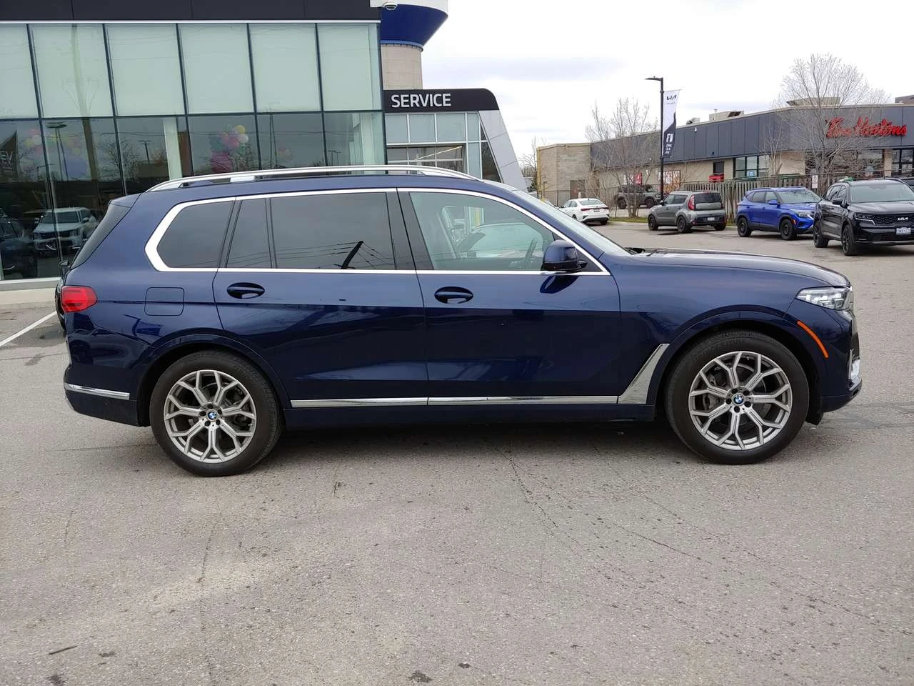 BMW X7 xDrive40i 3.0L AWD | 6 SEAT | SUNROOF | NAV | LTHR | Mobile.bg � ����������� 9