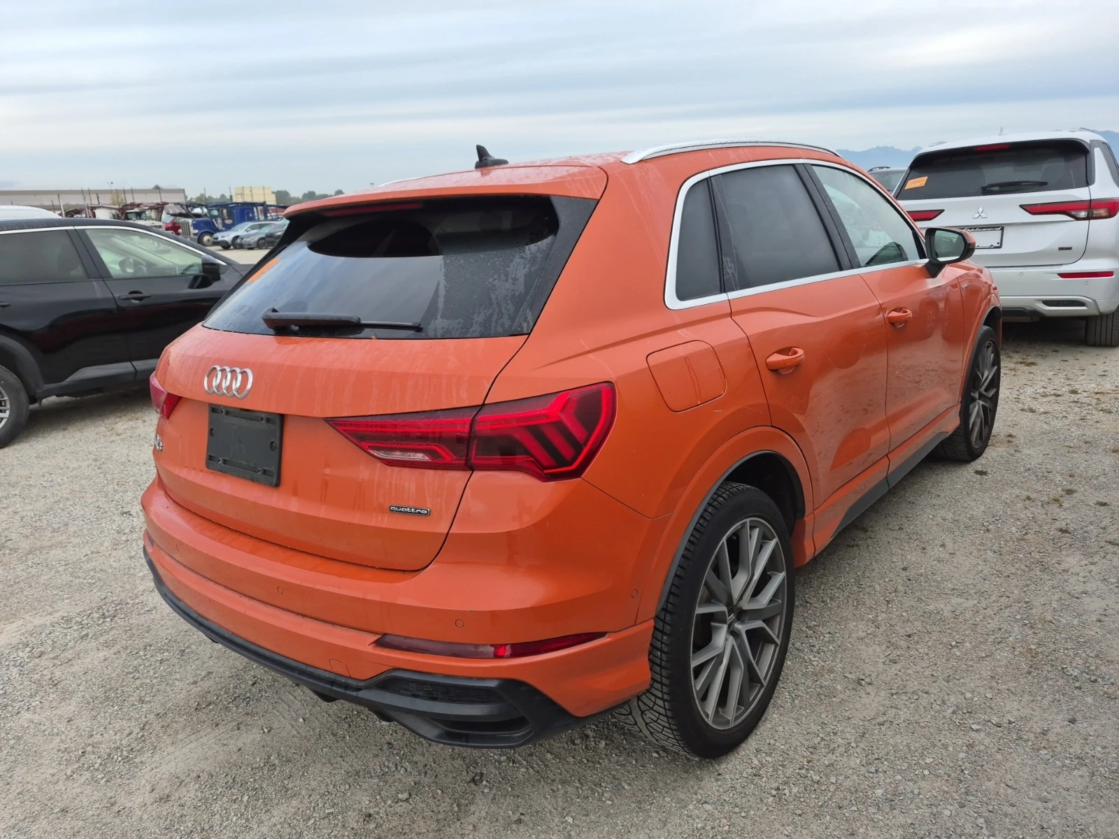 Audi Q3 TECHNIK / АВТОКРЕДИТ, снимка 3 - Автомобили и джипове - 56649234