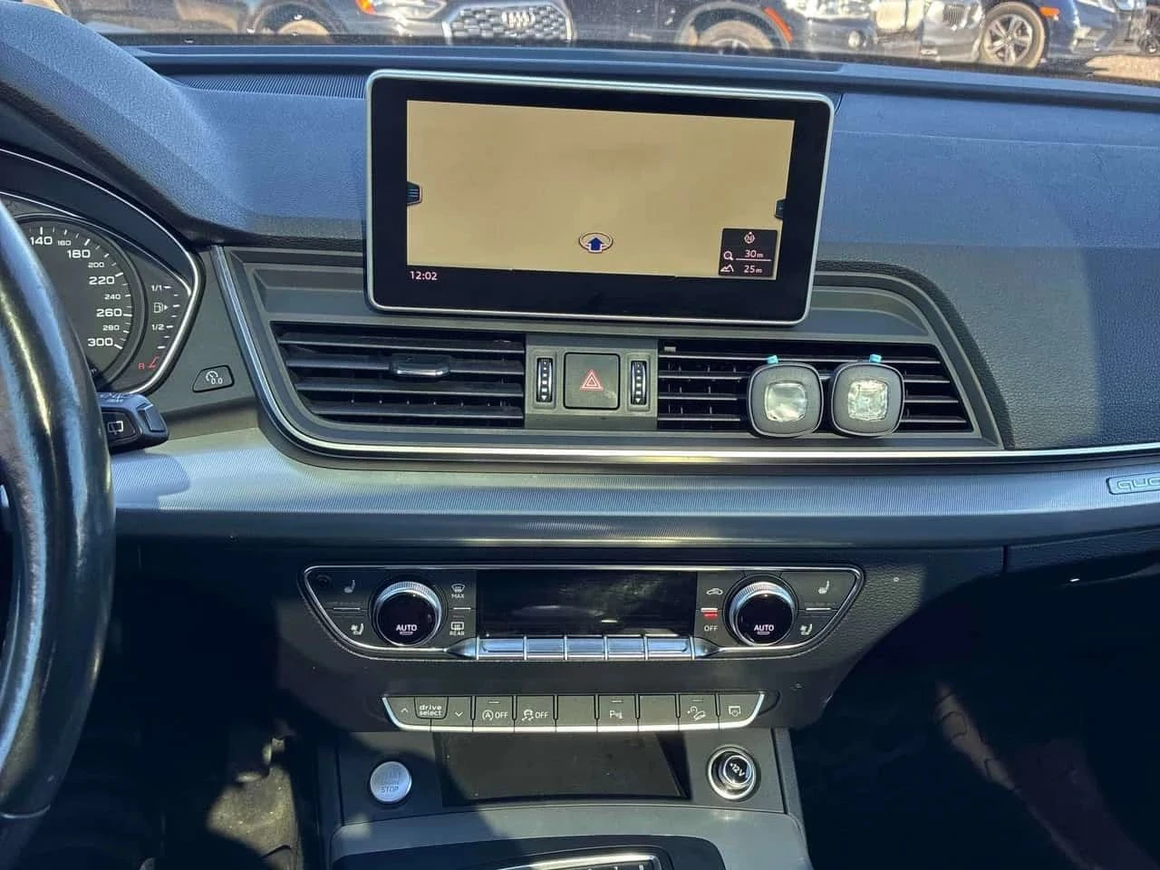 Audi Q5, снимка 9 - Автомобили и джипове - 56713177