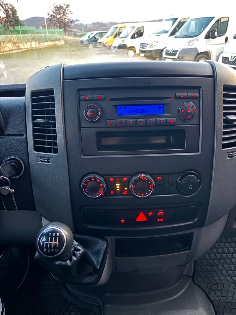 VW Crafter KLIMA TOP, снимка 8 - Бусове и автобуси - 52712575