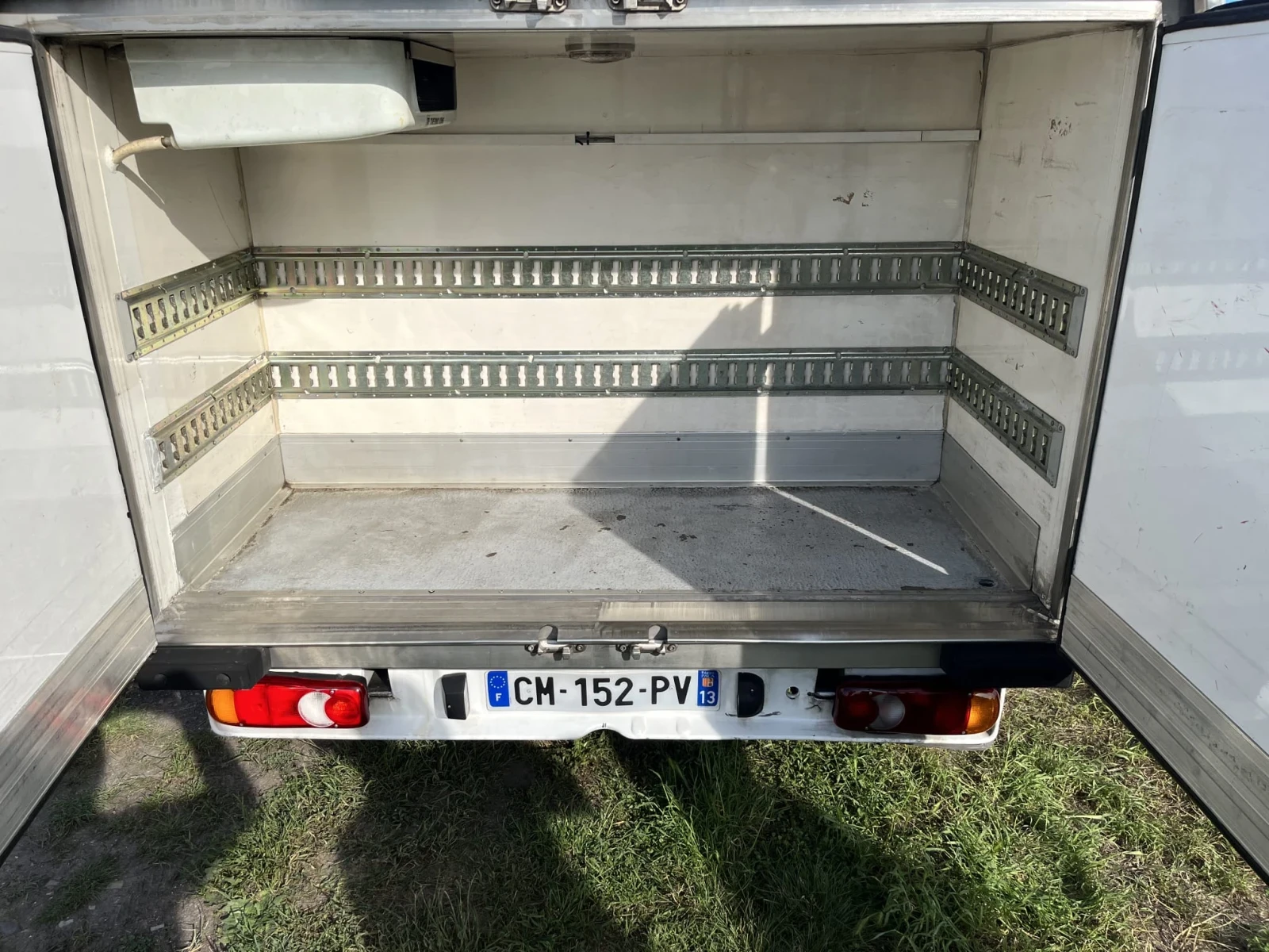 VW T5 Хладилен, снимка 12 - Бусове и автобуси - 53825531