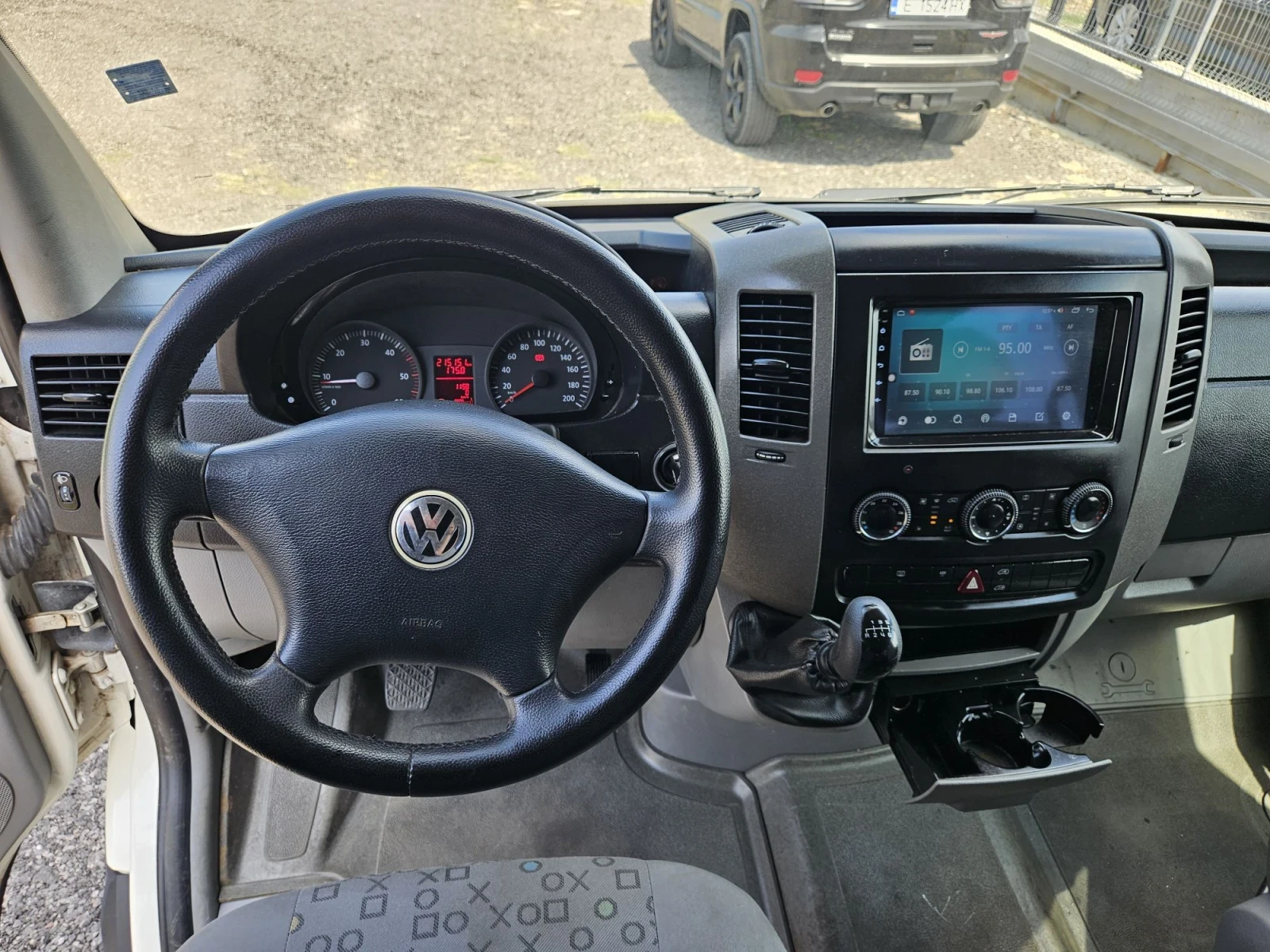 VW Crafter 2.5 TDI 9места, снимка 14 - Бусове и автобуси - 55883788