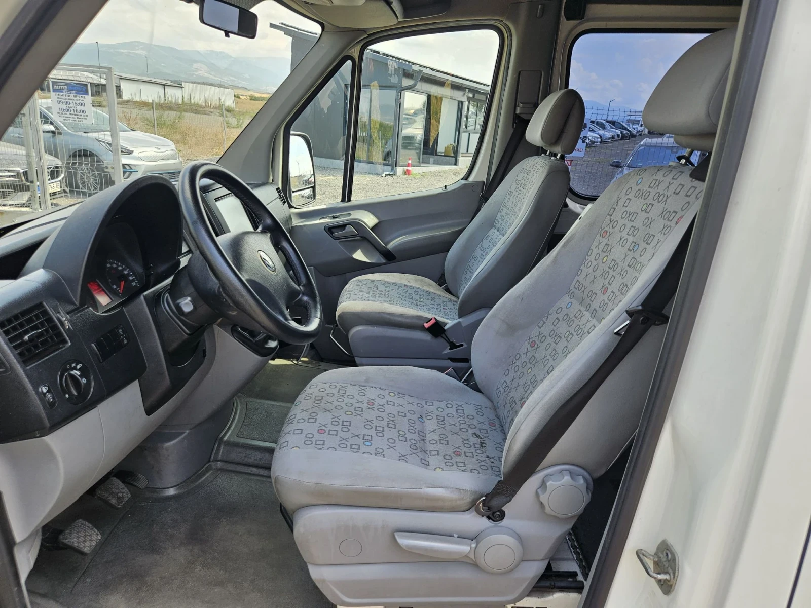 VW Crafter 2.5 TDI 9места, снимка 13 - Бусове и автобуси - 55883788