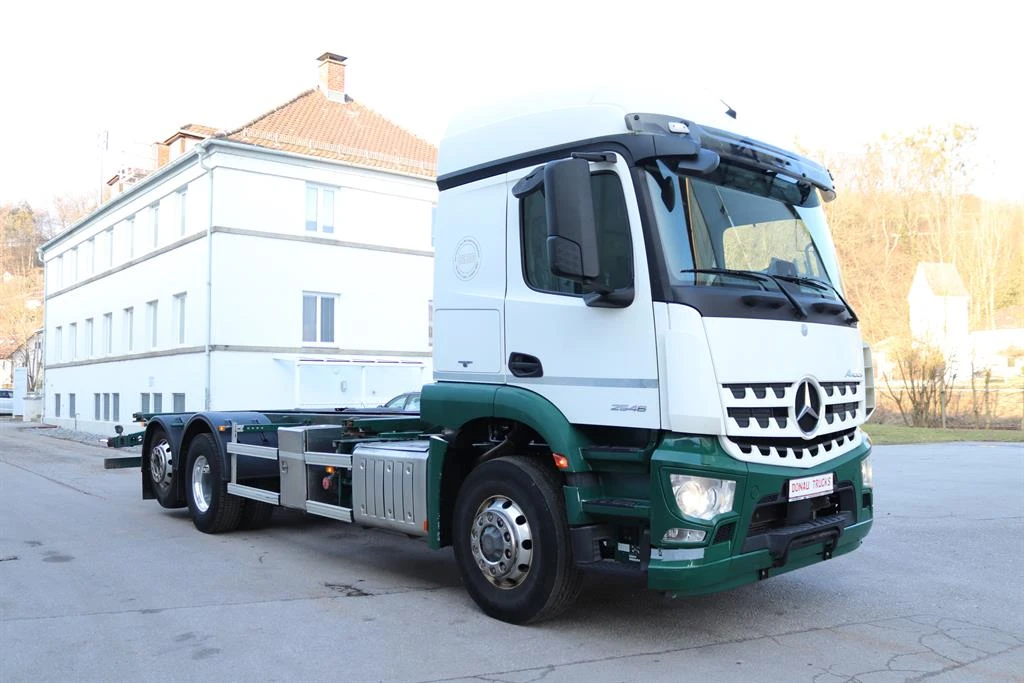 Mercedes-Benz Arocs 2546 - изображение 2