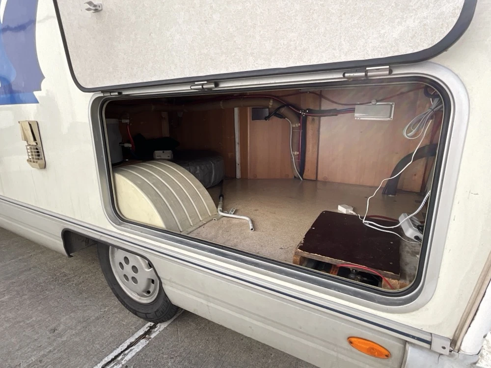 Кемпер Elnagh Marlin Slim 2, снимка 7 - Каравани и кемпери - 53820466