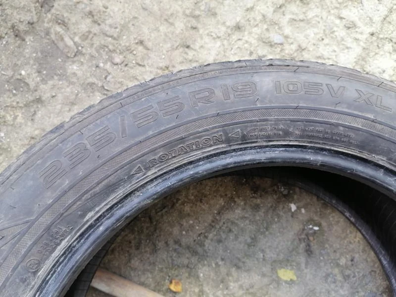 Гуми Зимни 235/55R19, снимка 11 - Гуми и джанти - 31187803