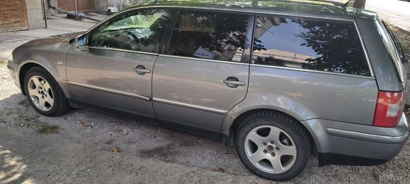 VW Passat, снимка 7 - Автомобили и джипове - 47310747