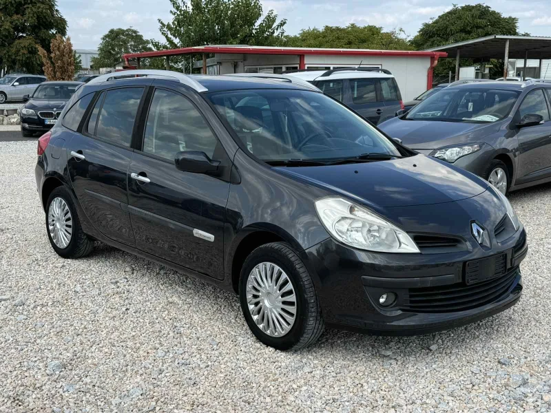 Renault Clio 1.2i, снимка 3 - Автомобили и джипове - 47321941