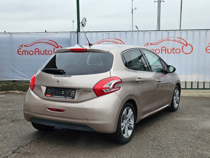 Peugeot 208 1.6e-HDI/92k.c/ACC/ПАНОРАМА/NAVI/БЛУТУТ/EURO5B/ТОП, снимка 3 - Автомобили и джипове - 48307682