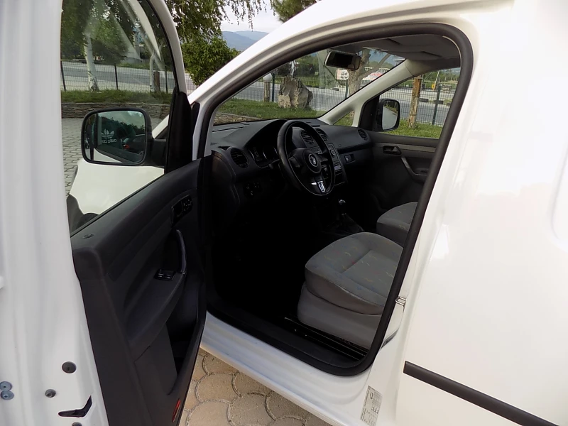 VW Caddy MAXI, снимка 9 - Автомобили и джипове - 50313458