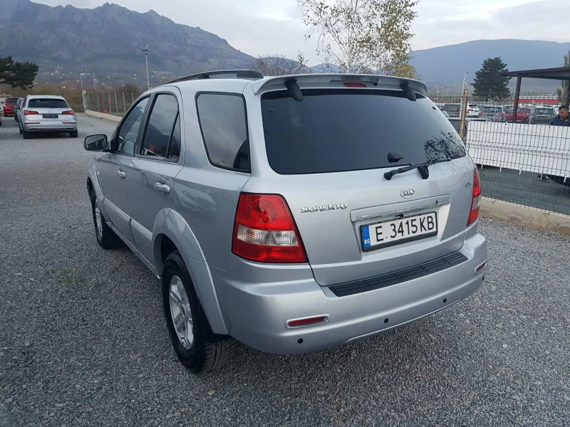 Kia Sorento 4x4, снимка 6 - Автомобили и джипове - 52121360