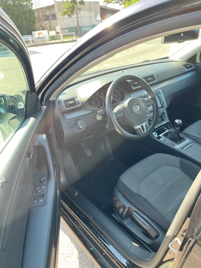 VW Passat, снимка 8 - Автомобили и джипове - 52307788