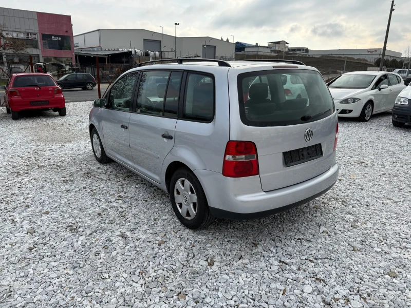 VW Touran 1.9 105кс, снимка 7 - Автомобили и джипове - 53339804
