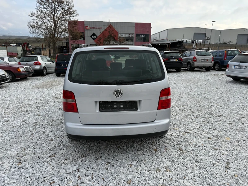 VW Touran 1.9 105кс, снимка 6 - Автомобили и джипове - 53339804