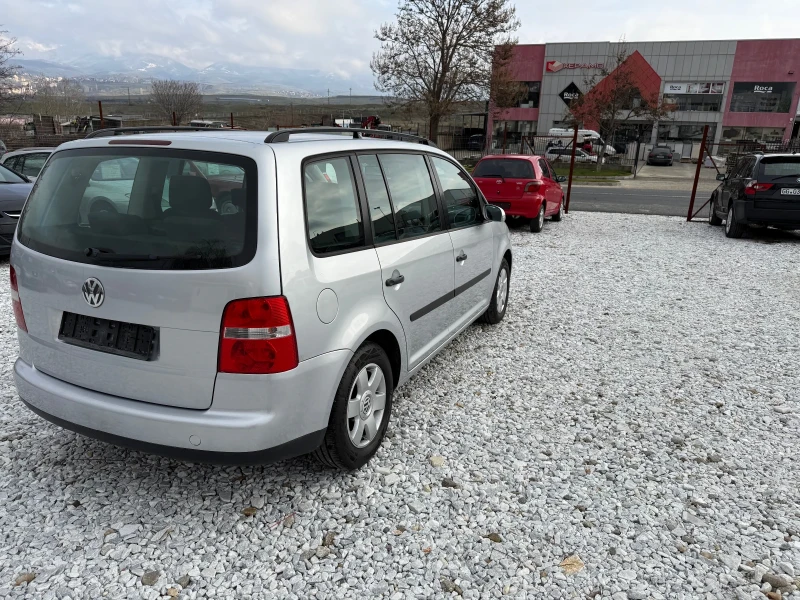 VW Touran 1.9 105кс, снимка 8 - Автомобили и джипове - 53339804