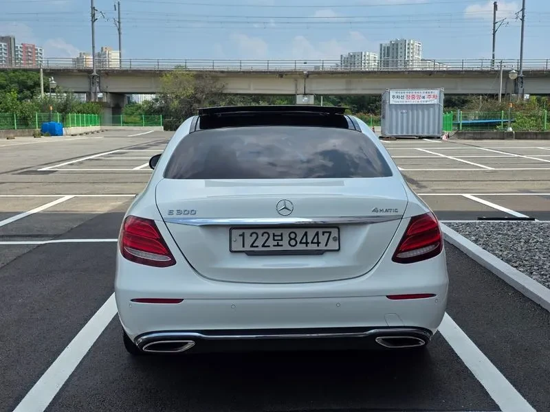 Mercedes-Benz E 300 ���� 30% ����� | Mobile.bg � ����������� 3