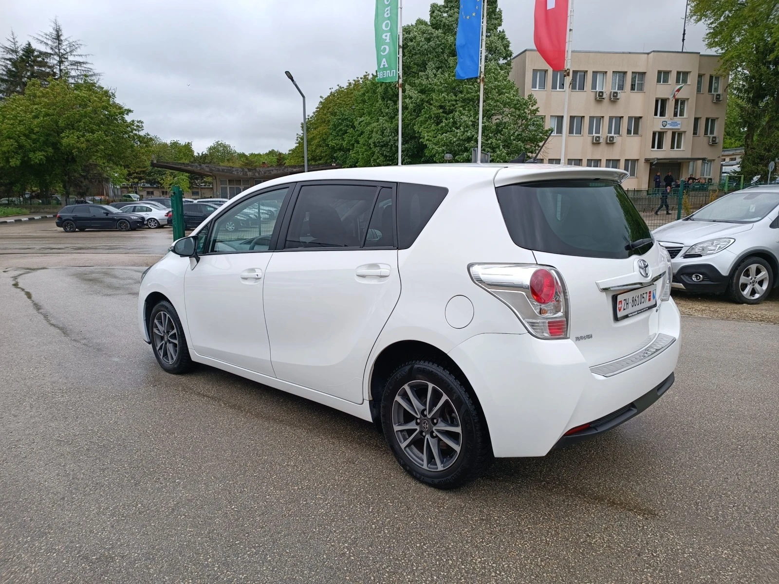 Toyota Verso 1.8i-147кс-ШВЕЙЦАРИЯ-АВТОМАТ-FACELIFT-7м - изображение 6