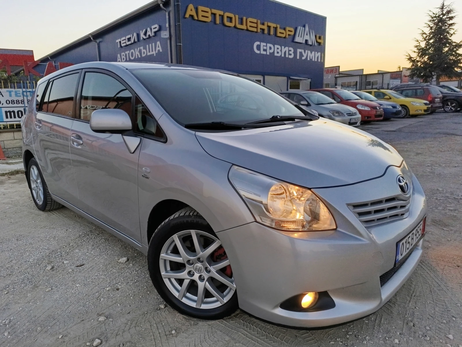 Toyota Verso 2.2 D-CAT CH - изображение 2