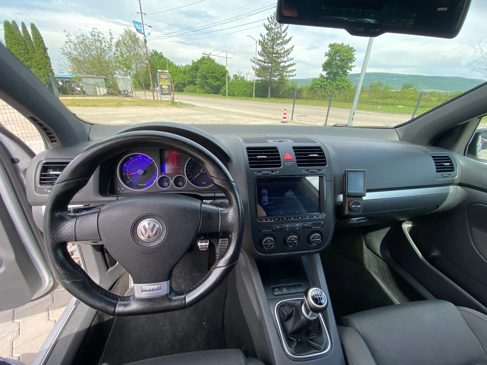 VW Golf 2.0 GTI 200к.с - изображение 10