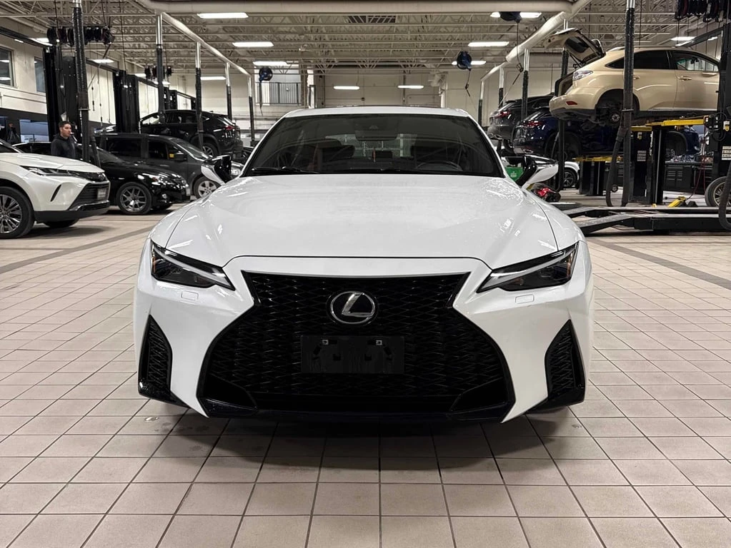 Lexus IS * 300 * CARFAX * БЕЗ ПЪРВОНАЧАЛНА ВНОСКА - изображение 6