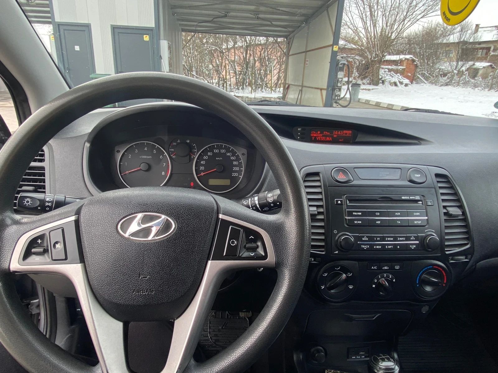Hyundai I20 1.2i KLIMA - изображение 9