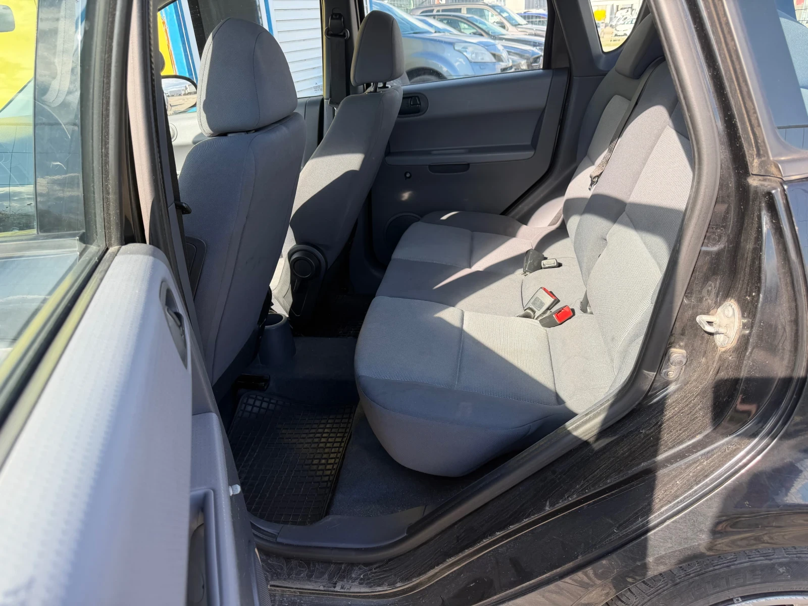 Mitsubishi Colt 1.1Климатик / Ел.Стъкла /144хил.км., снимка 12 - Автомобили и джипове - 53792644