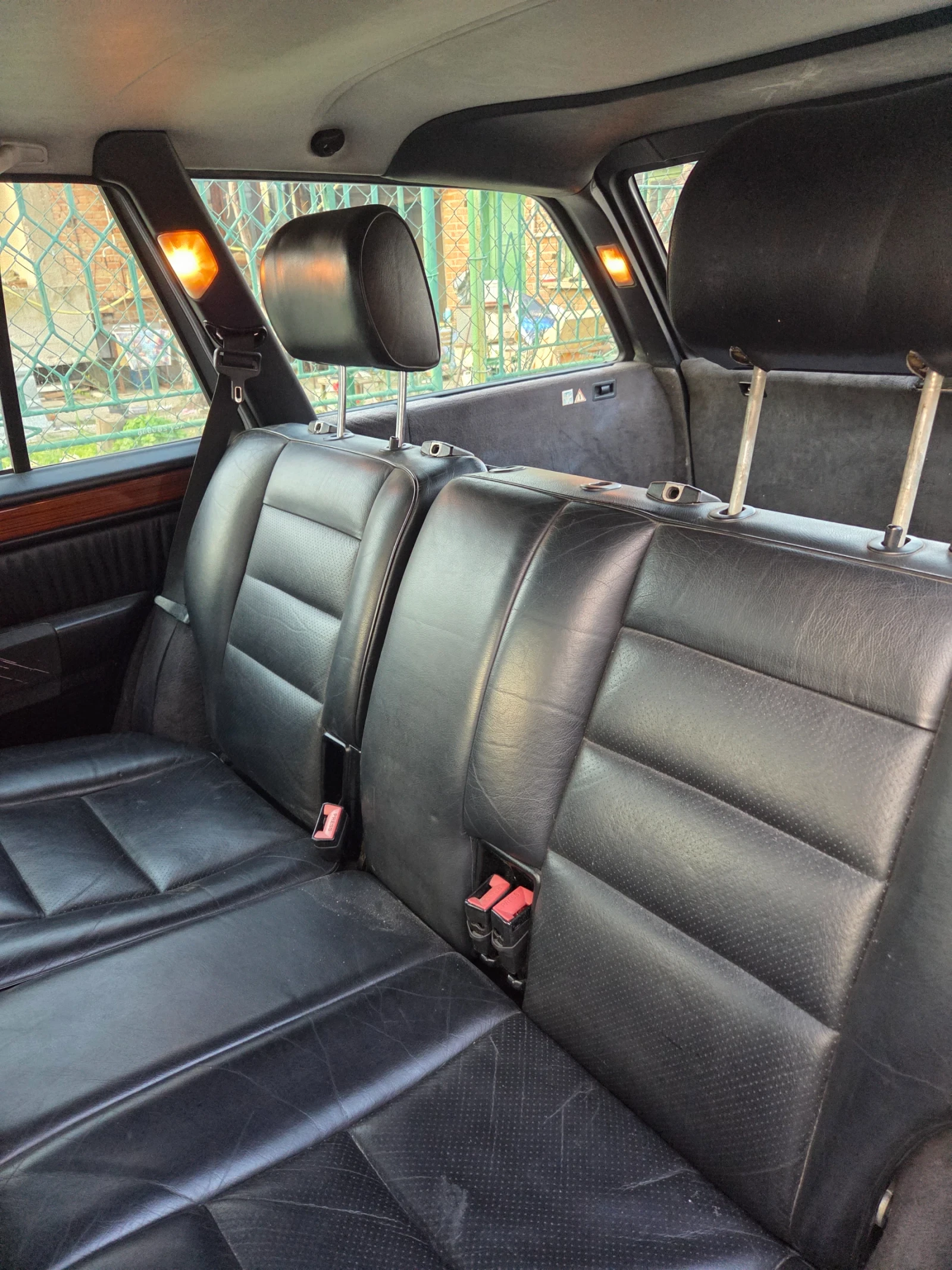 Mercedes-Benz E 300, снимка 5 - Автомобили и джипове - 54213114