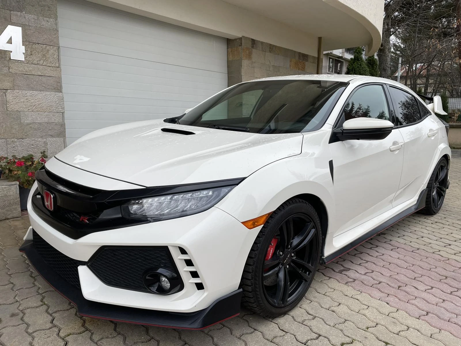 Honda Civic Type R, снимка 2 - Автомобили и джипове - 54260114