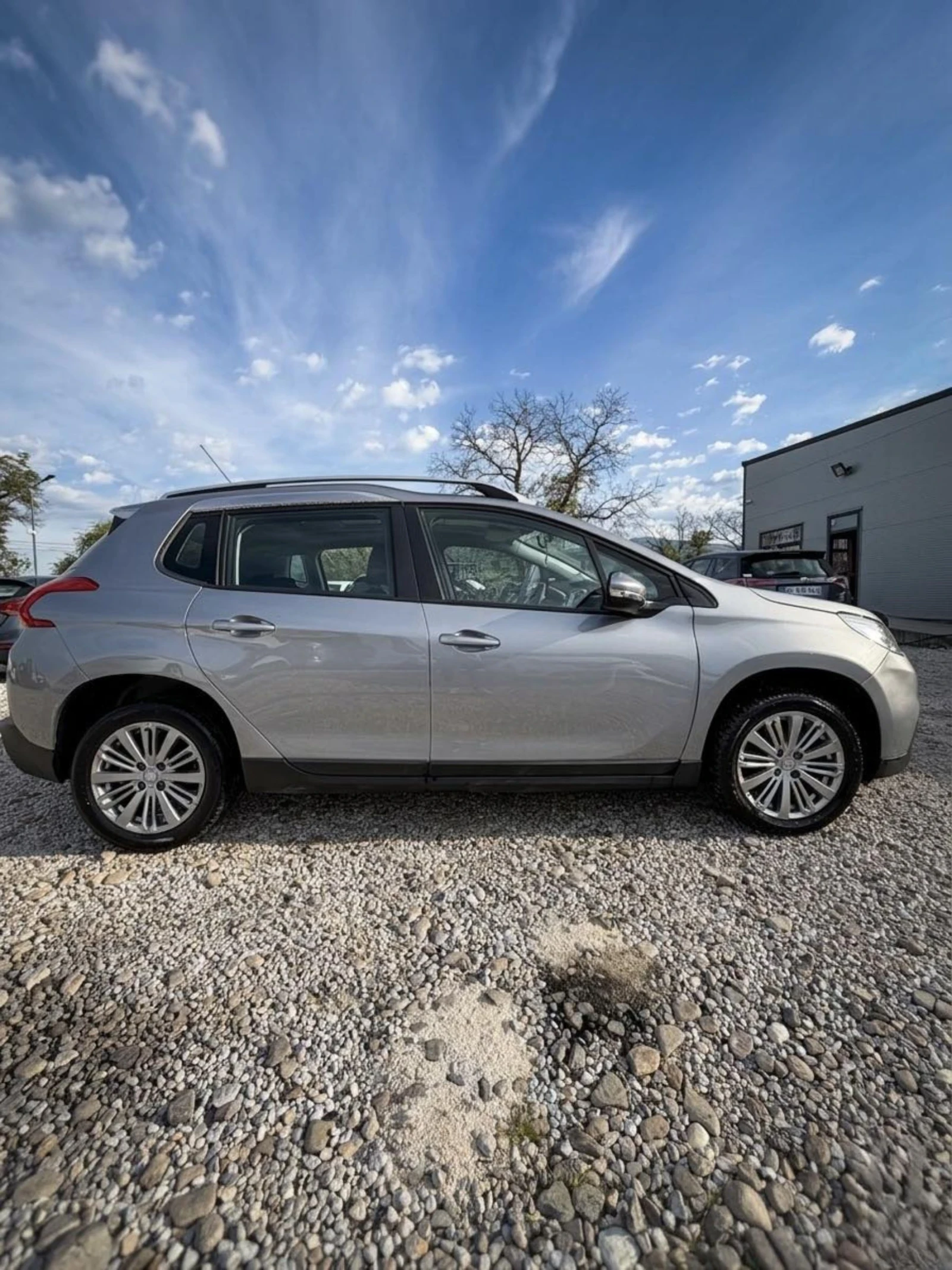 Peugeot 2008 1.2 i VTI, снимка 7 - Автомобили и джипове - 54437872