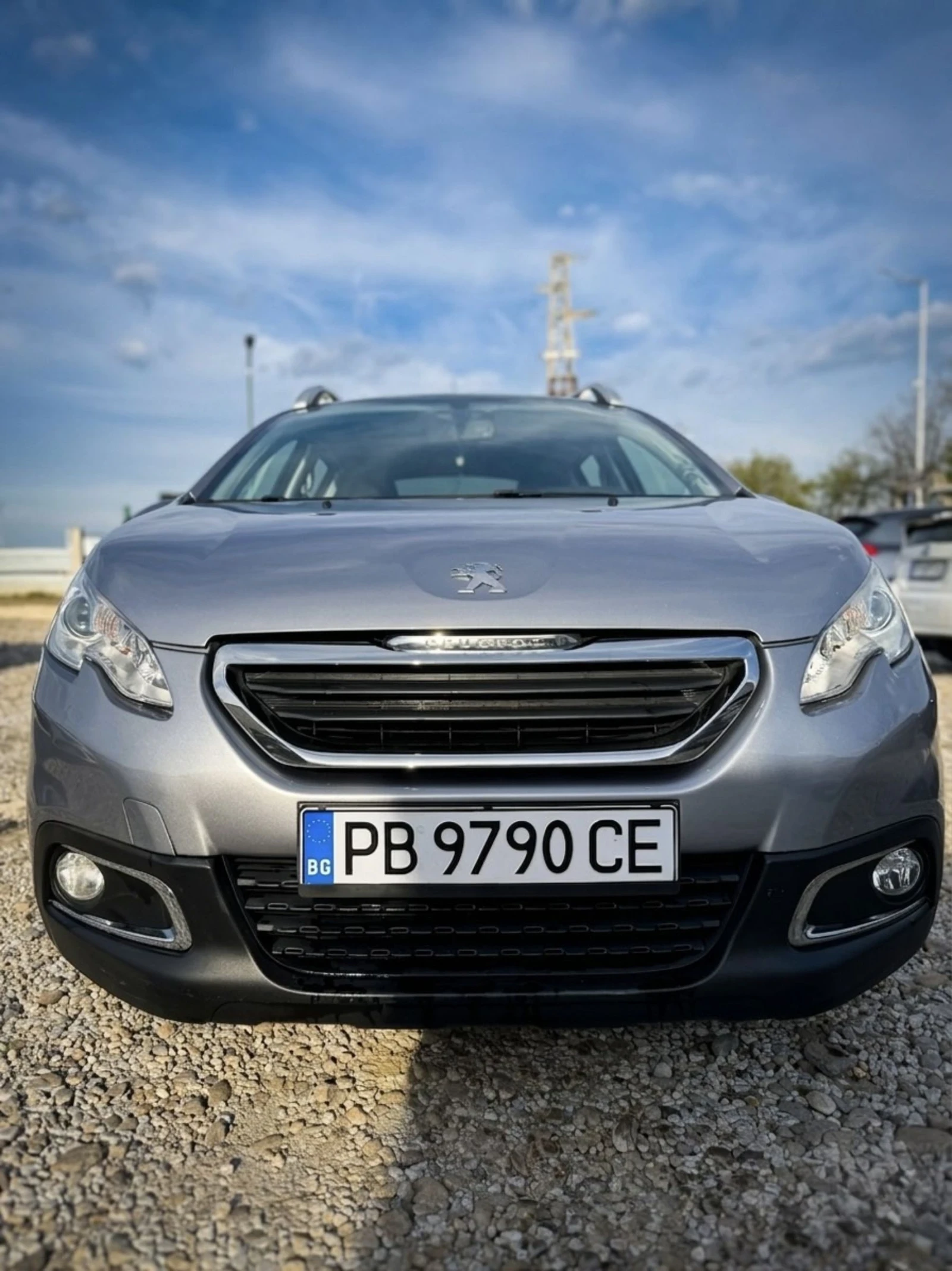 Peugeot 2008 1.2 i VTI, снимка 2 - Автомобили и джипове - 54437872