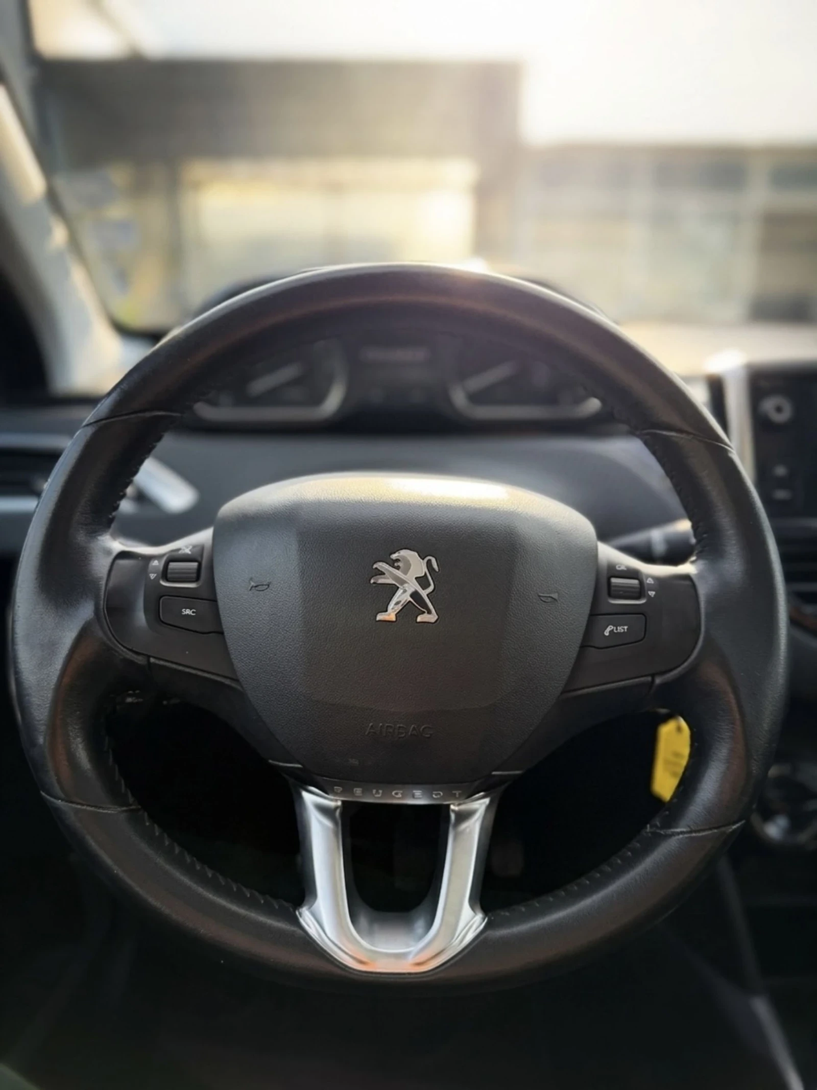 Peugeot 2008 1.2 i VTI, снимка 10 - Автомобили и джипове - 54437872