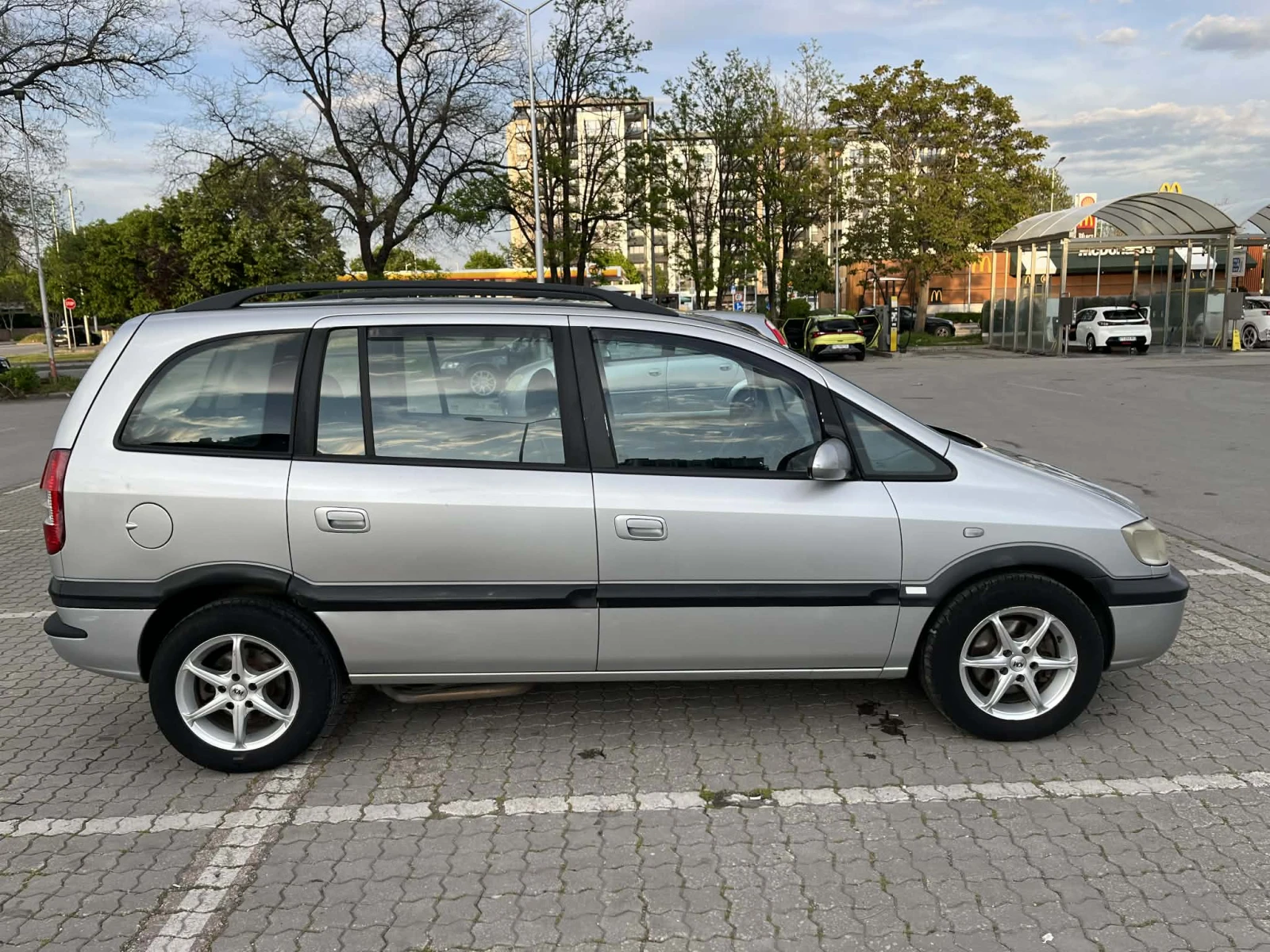 Opel Zafira 1, 6 Фабричен метан, снимка 6 - Автомобили и джипове - 54623545