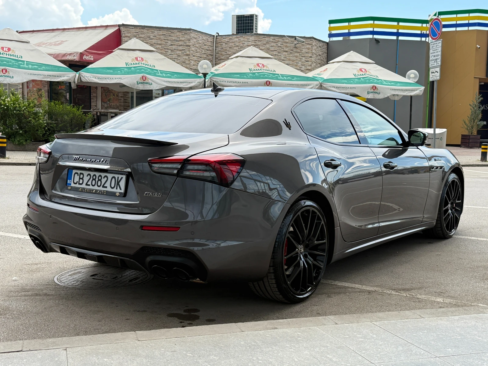 Maserati Ghibli 6 МЕСЕЦА ГАРАНЦИЯ/430 кс. Modena SQ4 Facelift, снимка 5 - Автомобили и джипове - 54883982