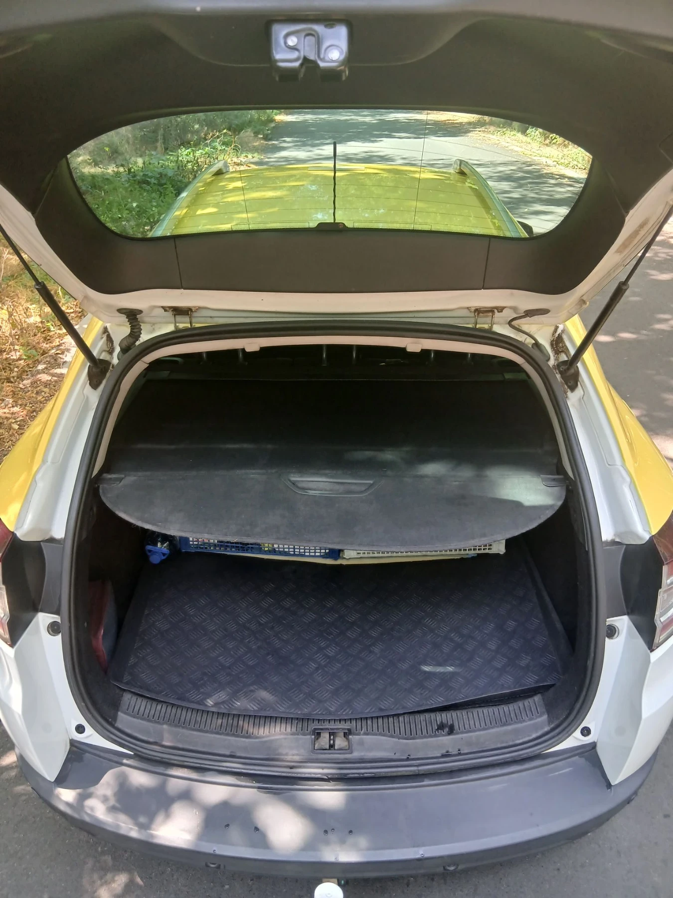 Renault Megane 1.5 DCI, снимка 12 - Автомобили и джипове - 55594915