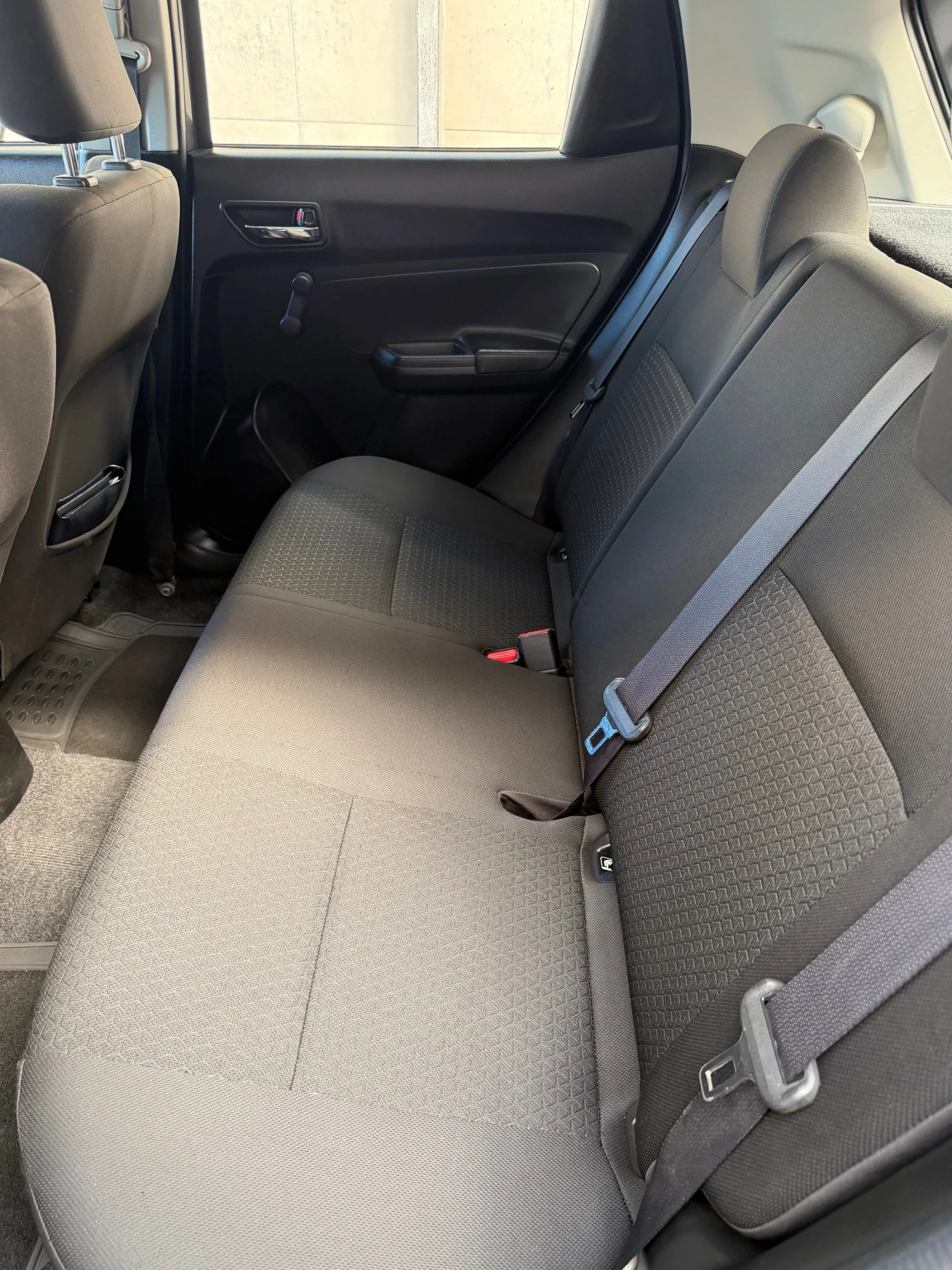 Suzuki Swift, снимка 14 - Автомобили и джипове - 56205517