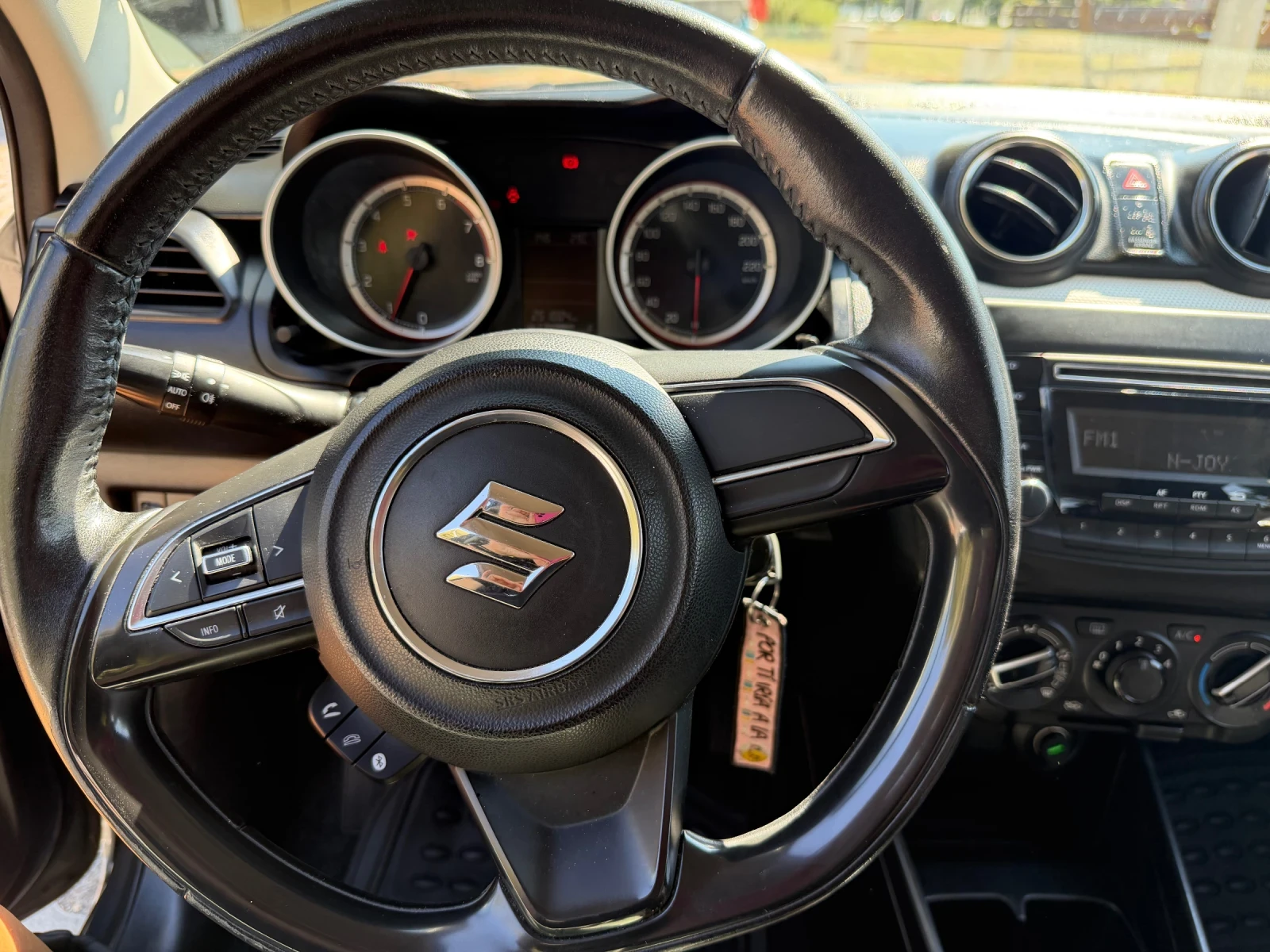 Suzuki Swift, снимка 5 - Автомобили и джипове - 56205517