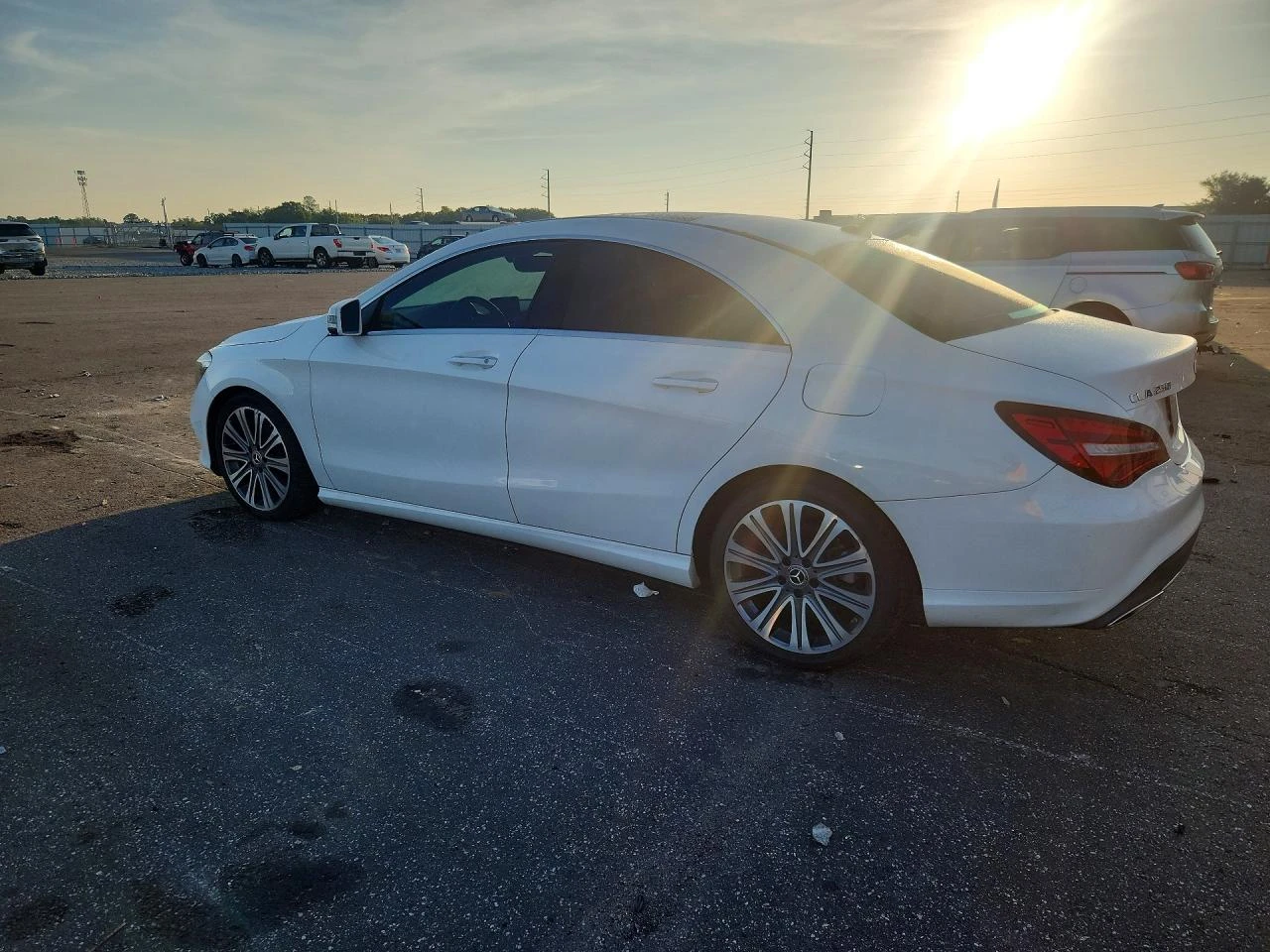 Mercedes-Benz CLA 250 2.0l 4Matic, снимка 2 - Автомобили и джипове - 56226709