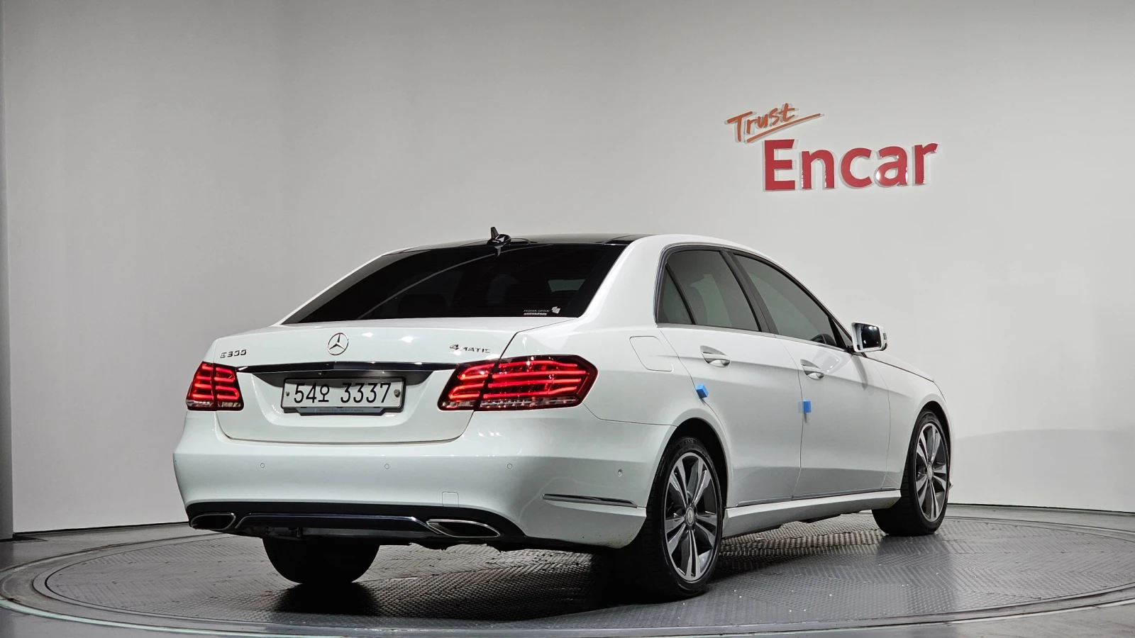 Mercedes-Benz E 300 3.5 V6 4MATIC, ������� �� ����� �������, 360-��� | Mobile.bg � ����������� 2