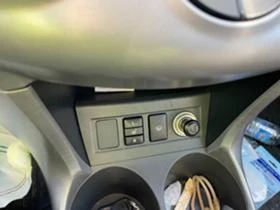 Toyota Rav4 2.2D-CAT, снимка 17