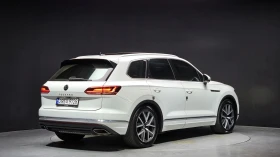 VW Touareg 3.0 TDI Prestige DisiTron* HeadUp* Panorama* Обдух, снимка 2