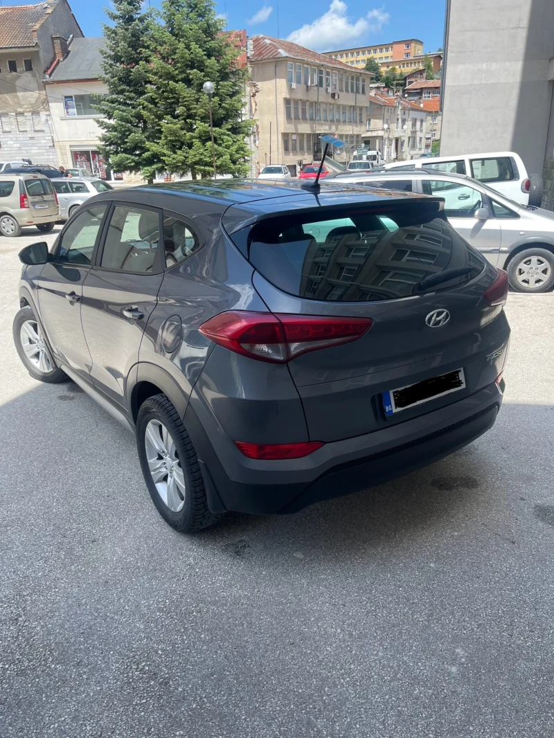 Hyundai Tucson, снимка 5 - Автомобили и джипове - 47117749