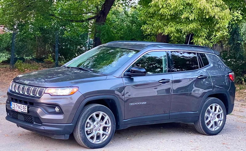 Jeep Compass Latitude Lux, снимка 2 - Автомобили и джипове - 47562732