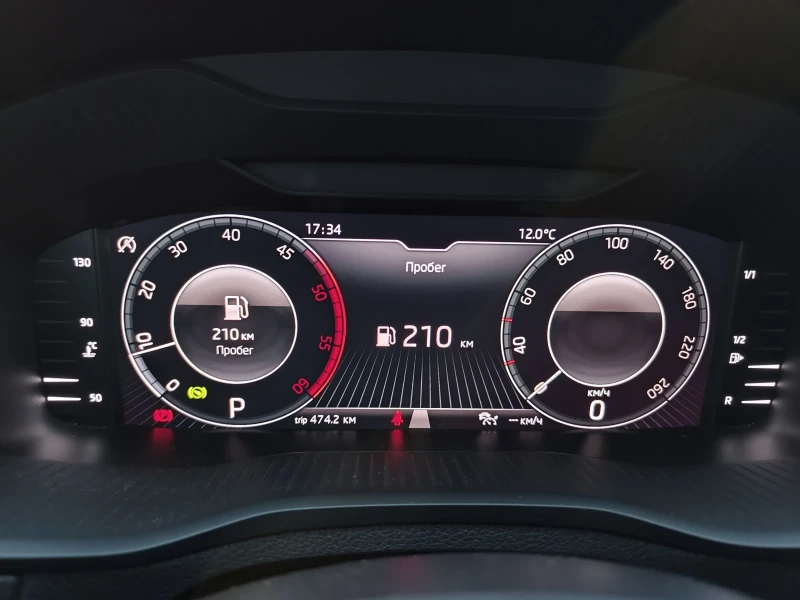 Skoda Karoq 2.0 TDI 150 * 4X4 * DSG * CAMERA * ACC * VIRTUAL *, снимка 13 - Автомобили и джипове - 52792994