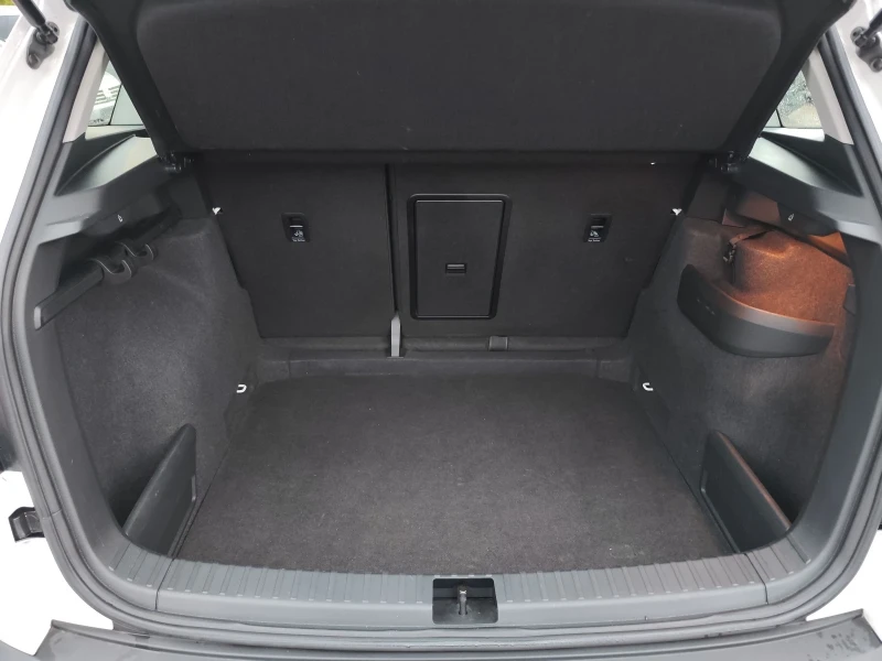 Skoda Karoq 2.0 TDI 150 * 4X4 * DSG * CAMERA * ACC * VIRTUAL *, снимка 16 - Автомобили и джипове - 52792994