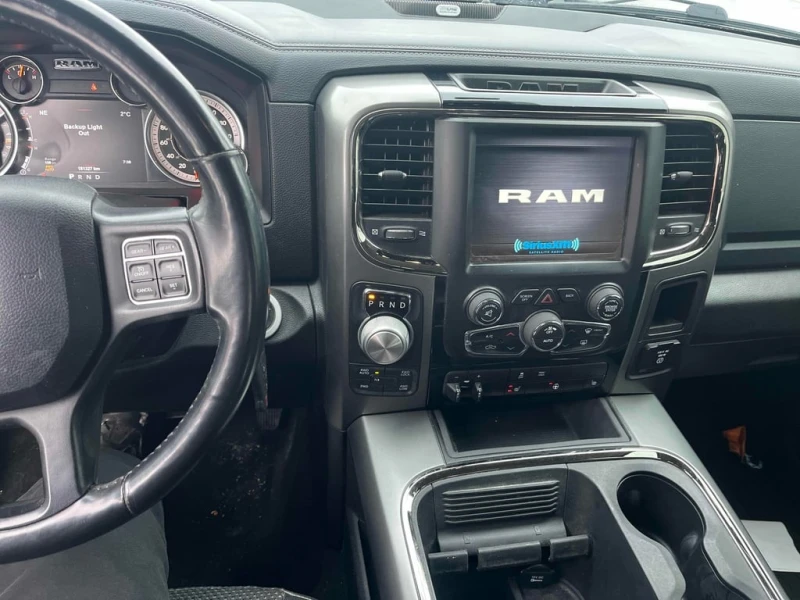 Dodge RAM 1500 * Sport * CARFAX * БЕЗ ПЪРВОНАЧАЛНА ВНОСКА, снимка 9 - Автомобили и джипове - 52968576