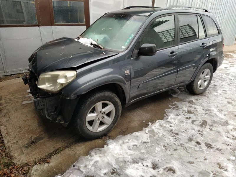 Toyota Rav4 2.0vvti на части, снимка 1 - Автомобили и джипове - 31014564