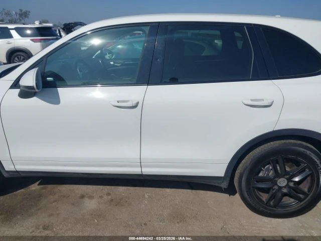 Porsche Cayenne, снимка 13 - Автомобили и джипове - 54391895