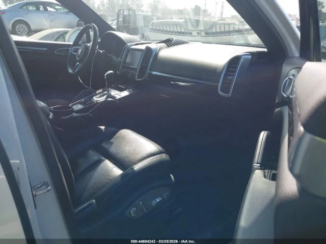 Porsche Cayenne, снимка 4 - Автомобили и джипове - 54391895