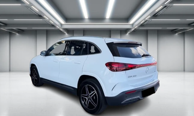 Mercedes-Benz EQA 300 4Matic = AMG Line = Advanced Гаранция, снимка 2 - Автомобили и джипове - 55788705
